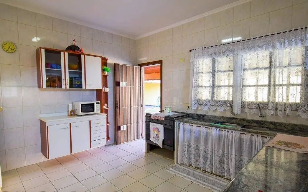 Foto 3 de Casa com 4 quartos à venda, 284m2 em Peruibe - SP