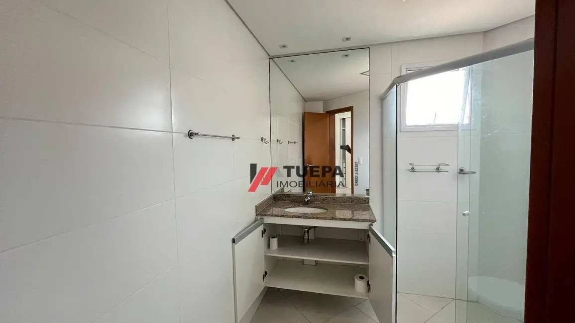 Apartamento com 3 quartos à venda e para alugar, 135m2 em Guaruja - SP - imagem 9 Foto 9 de Apartamento com 3 quartos à venda e para alugar, 135m2 em Guaruja - SP