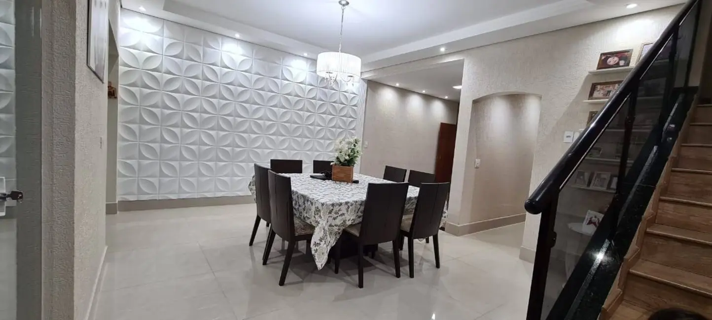 Foto 4 de Sobrado com 3 quartos à venda, 360m2 em Parque Novo Mundo, Americana - SP