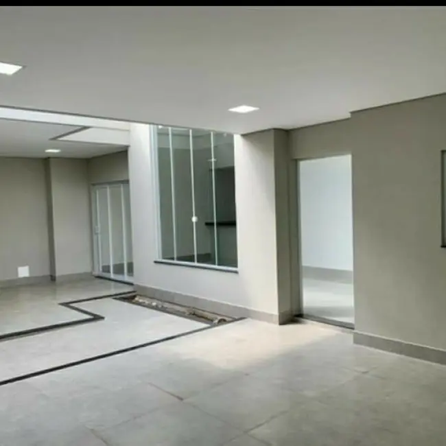 Foto 4 de Casa com 3 quartos à venda, 180m2 em Parque Universitário, Americana - SP