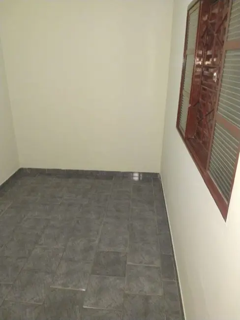 Casa com 2 quartos à venda, 125m2 em Jardim São Fernando, Santa Bárbara D`Oeste - SP - imagem 4 Foto 4 de Casa com 2 quartos à venda, 125m2 em Jardim São Fernando, Santa Bárbara D`Oeste - SP