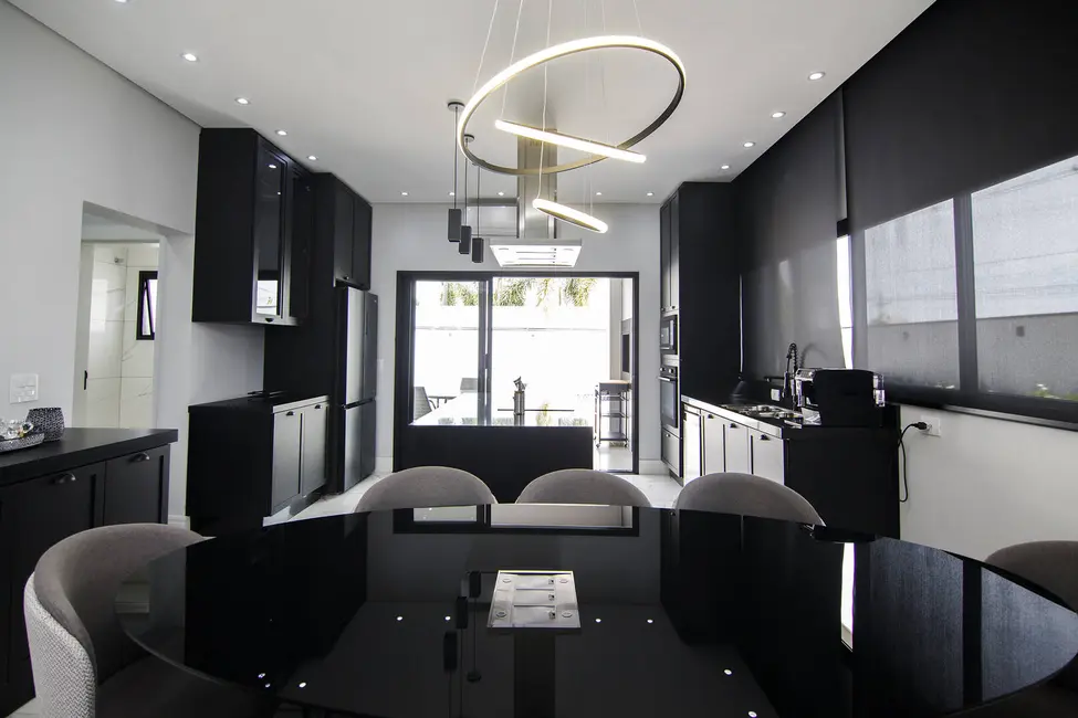 Foto 3 de Sobrado com 3 quartos à venda, 499m2 em Chácara Letônia, Americana - SP