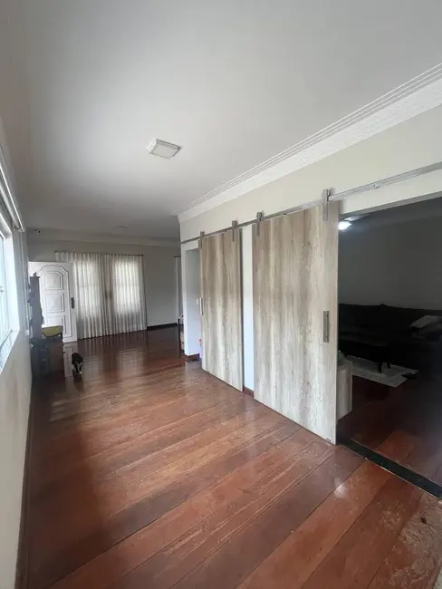 Foto 3 de Casa com 3 quartos à venda, 630m2 em Americana - SP