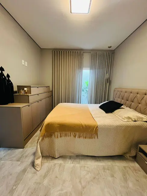 Foto 8 de Casa com 3 quartos à venda, 260m2 em Jardim Souza Queiroz,  - SP
