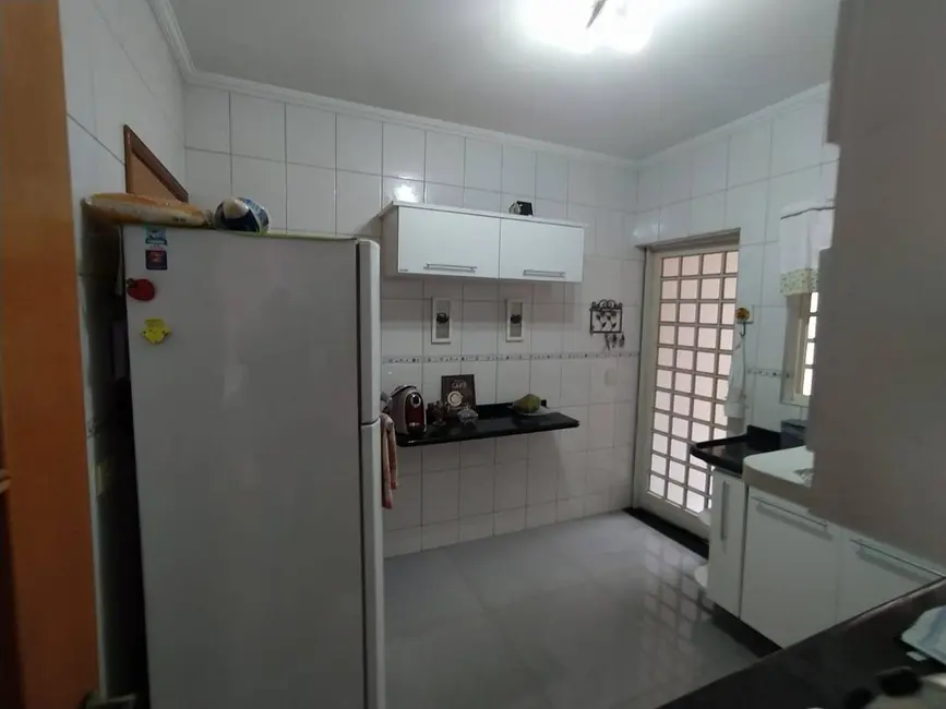 Foto 6 de Casa com 2 quartos à venda, 150m2 em Jardim Alvorada, Americana - SP