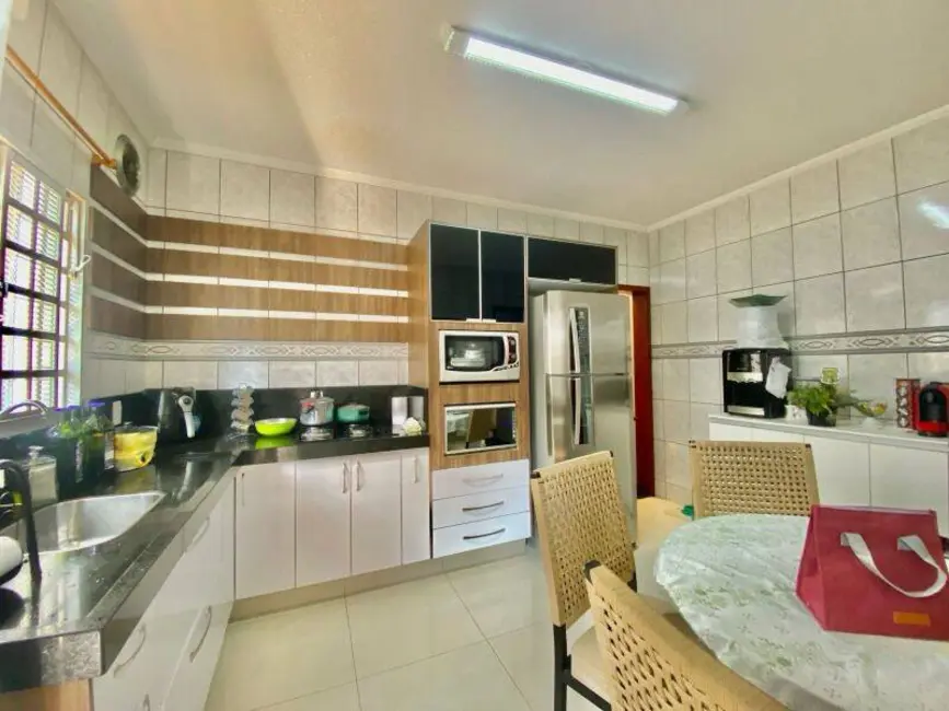 Foto 4 de Casa com 2 quartos à venda, 150m2 em Parque Residencial Jaguari, Americana - SP