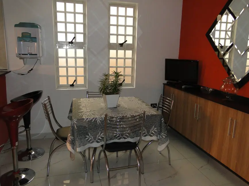 Foto 2 de Casa com 3 quartos à venda, 256m2 em Vila Cordenonsi, Americana - SP