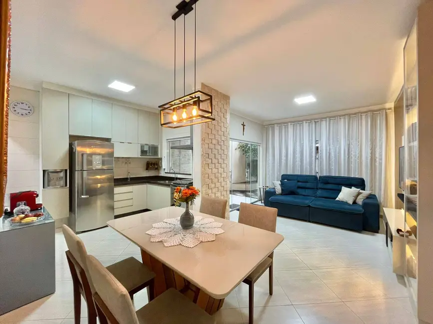 Foto 3 de Casa com 2 quartos à venda, 150m2 em Jardim Boer I, Americana - SP