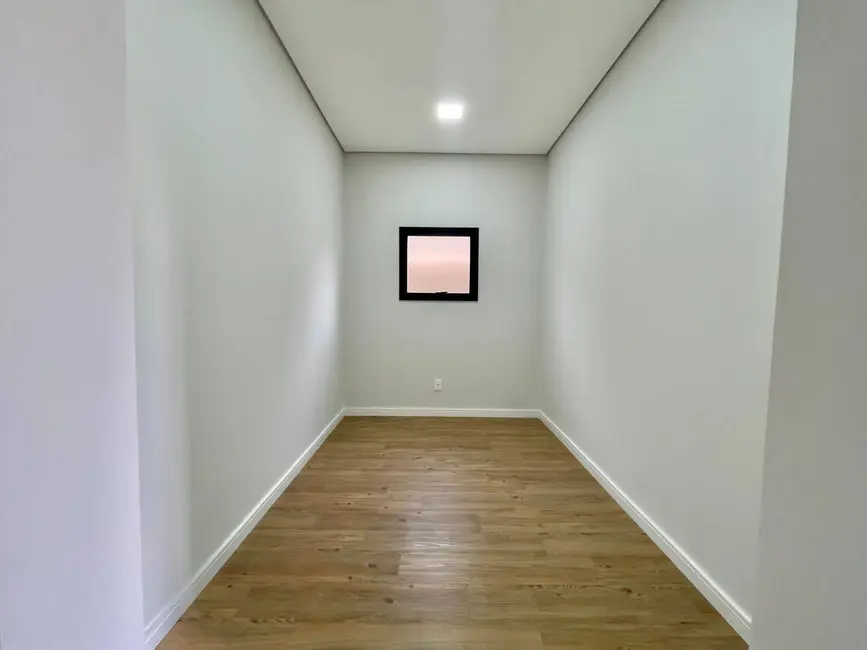 Foto 9 de Casa com 3 quartos à venda, 450m2 em Chácara Letônia, Americana - SP
