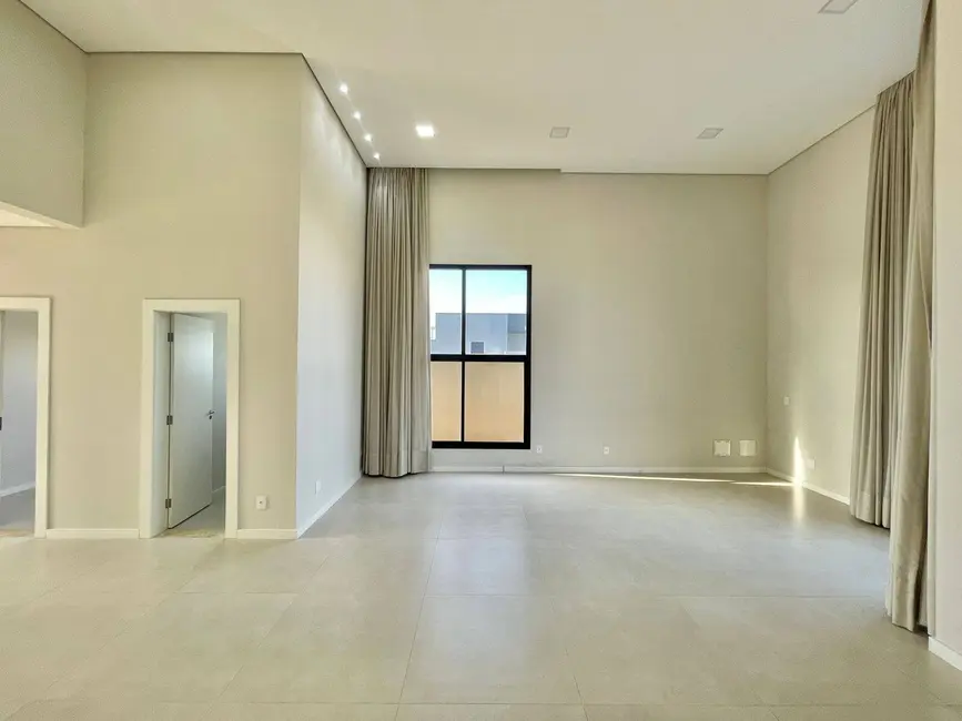 Foto 6 de Casa com 3 quartos à venda, 450m2 em Chácara Letônia, Americana - SP