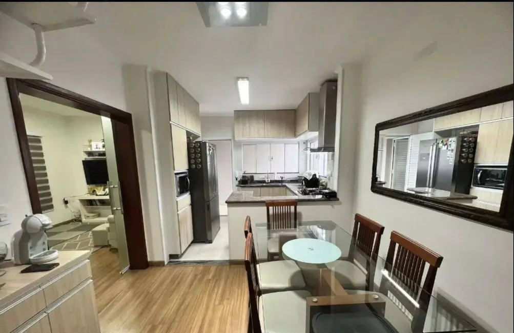Foto 2 de Casa com 4 quartos à venda, 187m2 em Parque Novo Mundo, Americana - SP