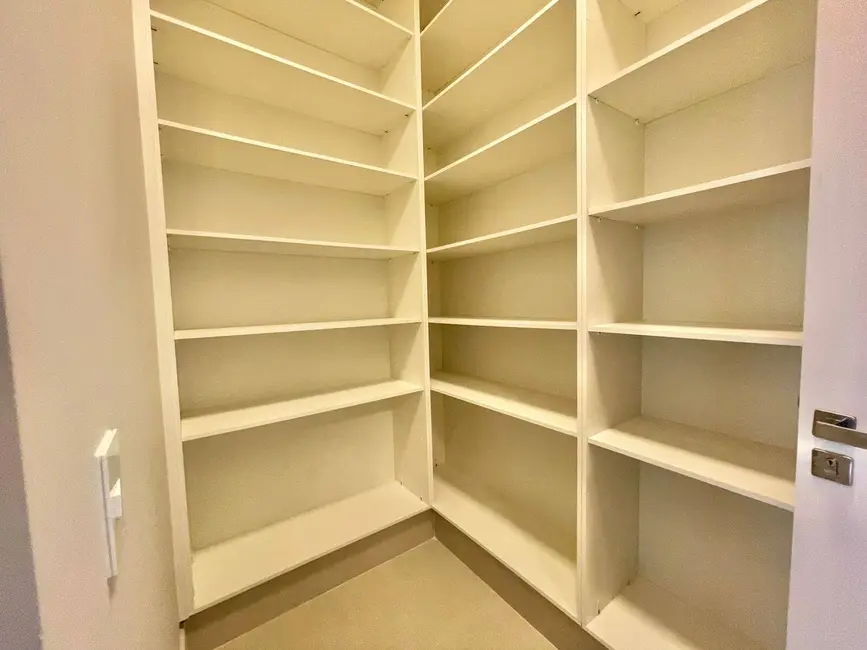 Foto 15 de Casa à venda, 429m2 em Vila Cordenonsi, Americana - SP