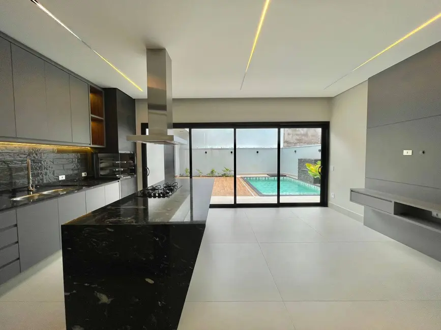 Foto 5 de Casa à venda, 429m2 em Vila Cordenonsi, Americana - SP