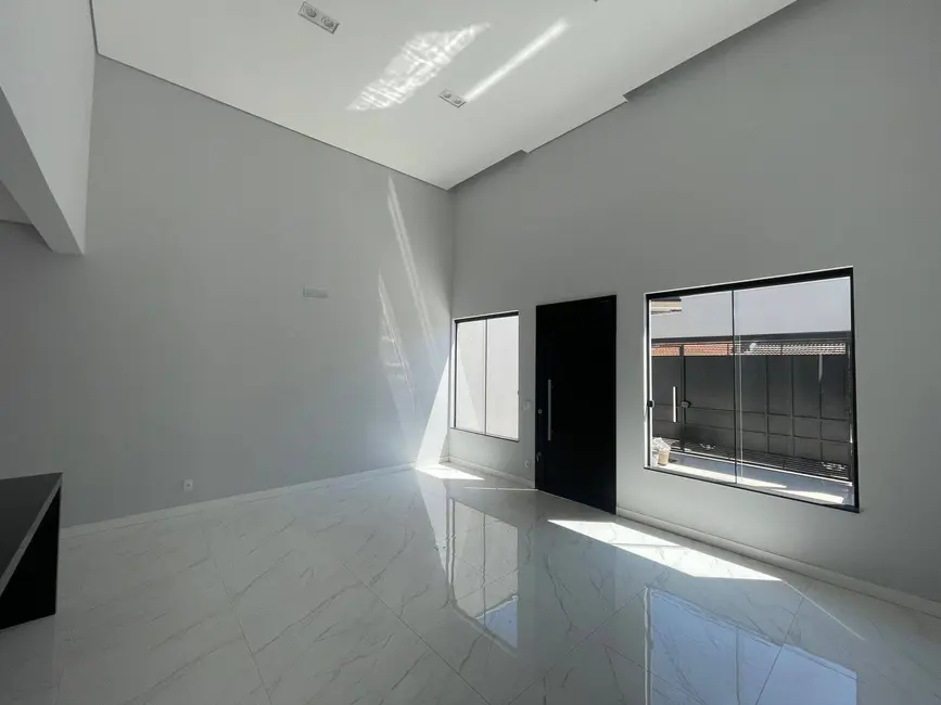 Casa com 3 quartos à venda, 160m2 em Loteamento Residencial Jardim Jacyra, Americana - SP - imagem 3 Foto 3 de Casa com 3 quartos à venda, 160m2 em Loteamento Residencial Jardim Jacyra, Americana - SP