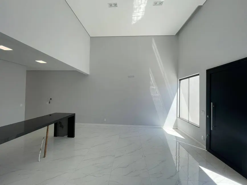 Casa com 3 quartos à venda, 160m2 em Loteamento Residencial Jardim Jacyra, Americana - SP - imagem 5 Foto 5 de Casa com 3 quartos à venda, 160m2 em Loteamento Residencial Jardim Jacyra, Americana - SP