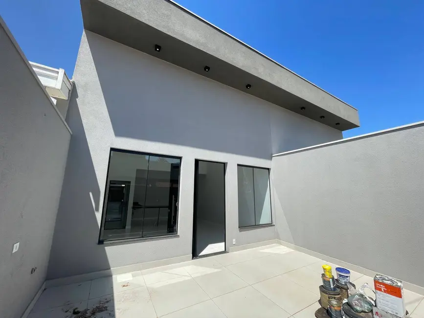 Casa com 3 quartos à venda, 160m2 em Loteamento Residencial Jardim Jacyra, Americana - SP - imagem 1 Foto 1 de Casa com 3 quartos à venda, 160m2 em Loteamento Residencial Jardim Jacyra, Americana - SP