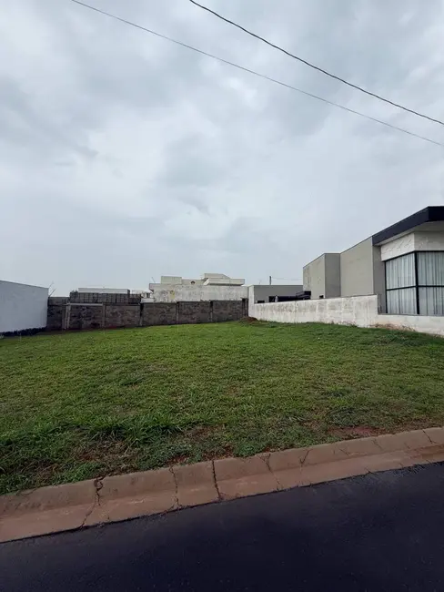 Foto 1 de Terreno / Lote à venda, 300m2 em Estância Hípica, Nova Odessa - SP