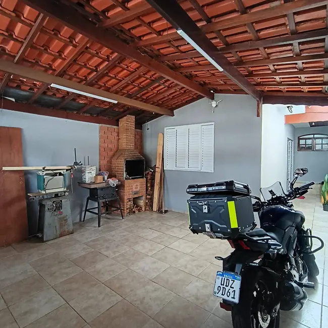 Foto 2 de Casa com 2 quartos à venda, 135m2 em Vila Santa Maria, Americana - SP