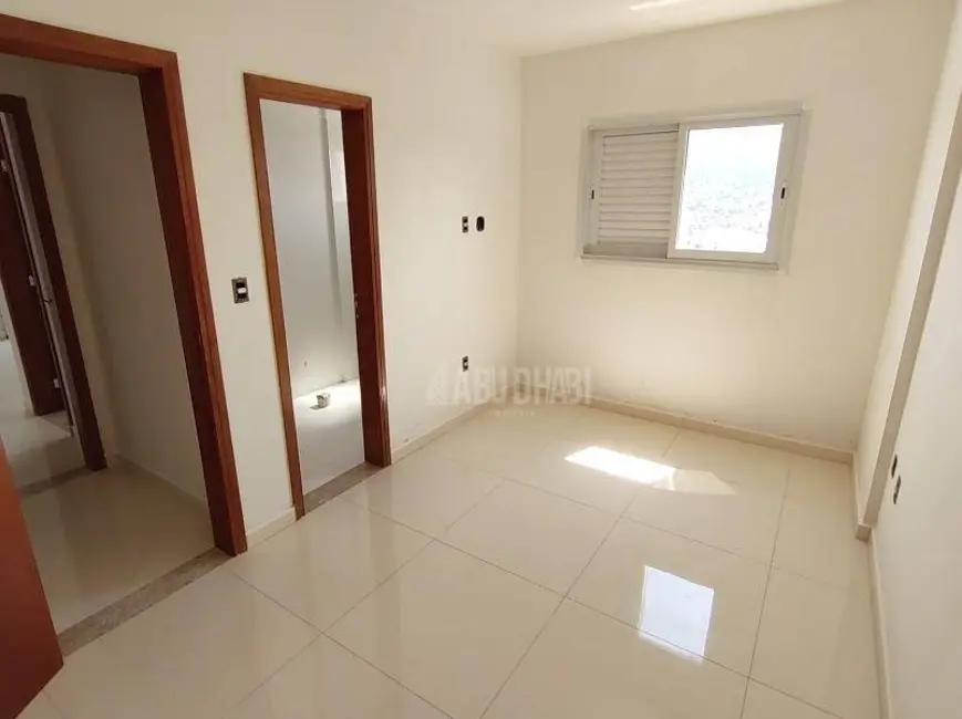 Apartamento com 3 quartos à venda, 129m2 em Canto do Forte, Praia Grande - SP - imagem 6 Foto 6 de Apartamento com 3 quartos à venda, 129m2 em Canto do Forte, Praia Grande - SP