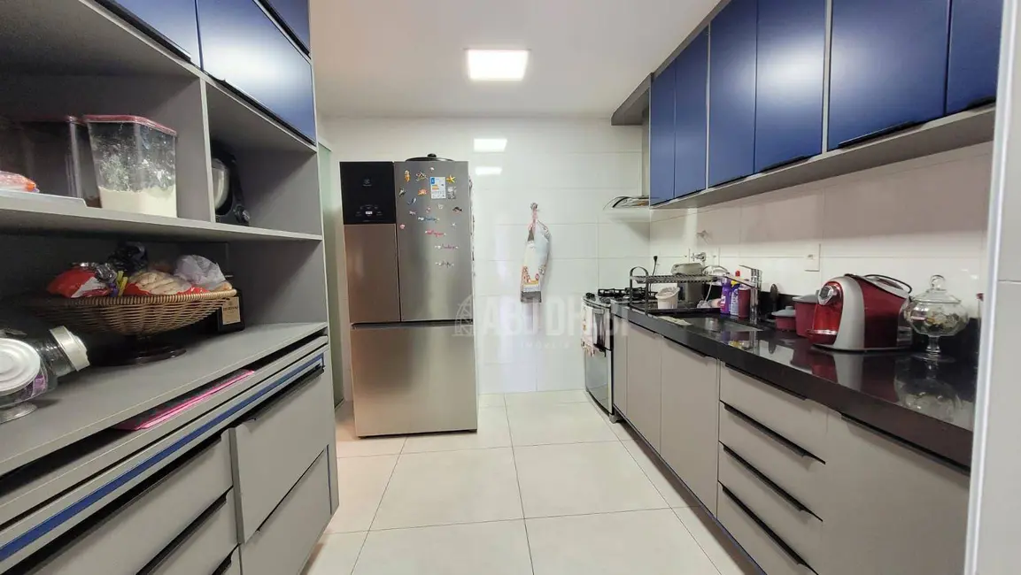 Foto 9 de Apartamento com 3 quartos à venda, 189m2 em Canto do Forte, Praia Grande - SP