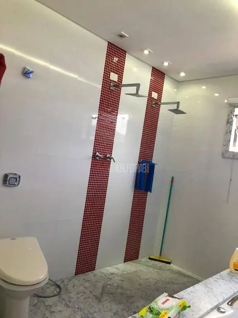 Sobrado com 4 quartos à venda, 218m2 em Boqueirão, Praia Grande - SP - imagem 6 Foto 6 de Sobrado com 4 quartos à venda, 218m2 em Boqueirão, Praia Grande - SP