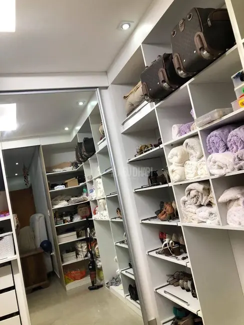 Sobrado com 4 quartos à venda, 218m2 em Boqueirão, Praia Grande - SP - imagem 9 Foto 9 de Sobrado com 4 quartos à venda, 218m2 em Boqueirão, Praia Grande - SP