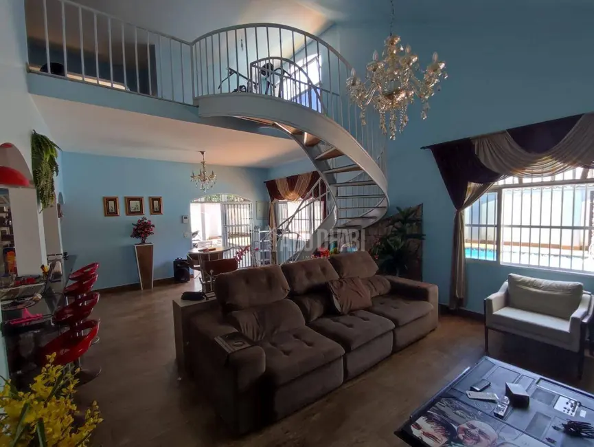 Casa com 3 quartos à venda, 570m2 em Praia Grande - SP - imagem 5 Foto 5 de Casa com 3 quartos à venda, 570m2 em Praia Grande - SP