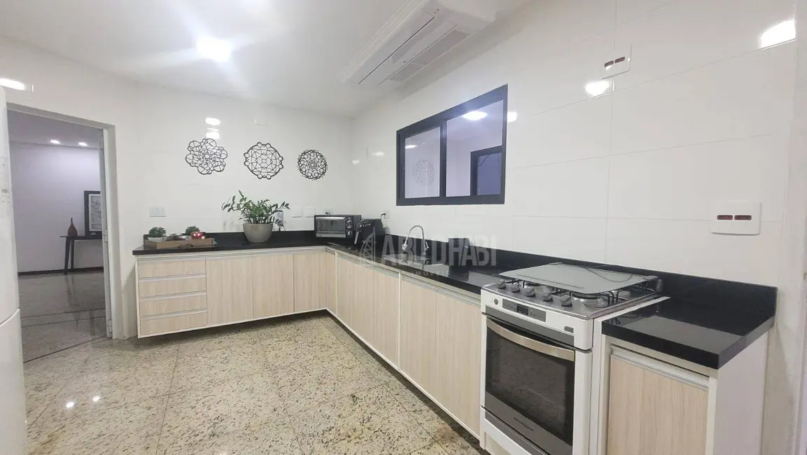 Foto 4 de Apartamento com 3 quartos à venda, 170m2 em Canto do Forte, Praia Grande - SP