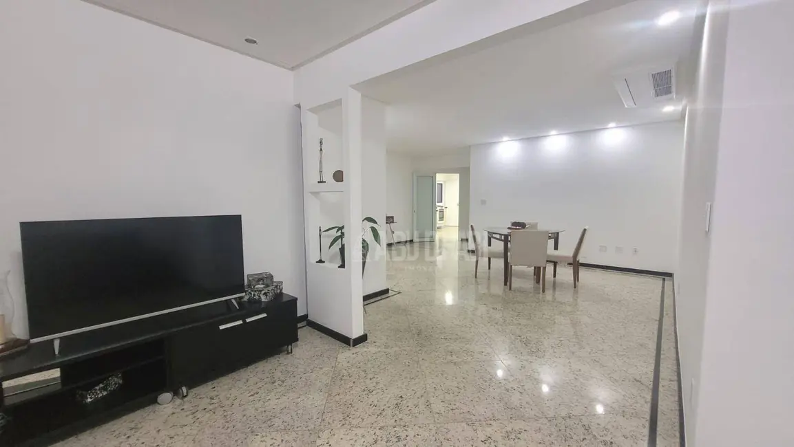 Foto 2 de Apartamento com 3 quartos à venda, 170m2 em Canto do Forte, Praia Grande - SP