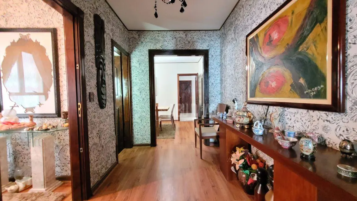 Apartamento com 4 quartos à venda e para alugar, 318m2 em Canto do Forte, Praia Grande - SP - imagem 6 Foto 6 de Apartamento com 4 quartos à venda e para alugar, 318m2 em Canto do Forte, Praia Grande - SP