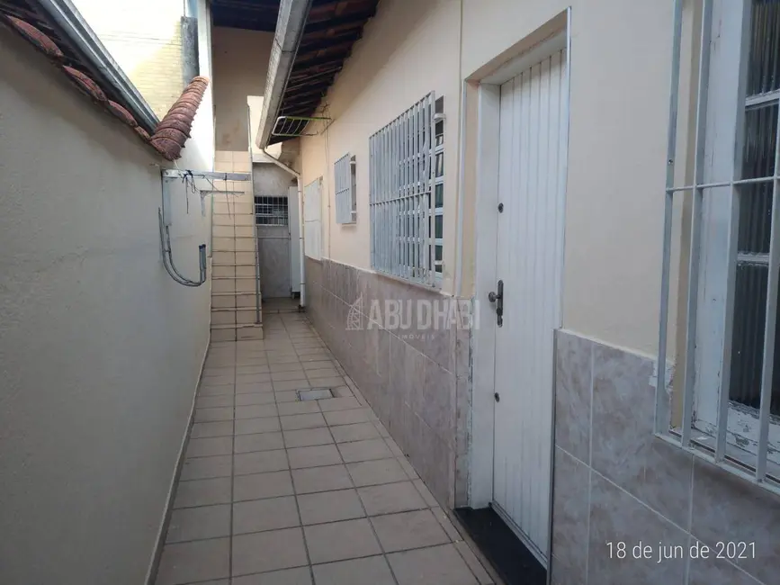 Foto 3 de Casa com 3 quartos à venda, 100m2 em Boqueirão, Praia Grande - SP