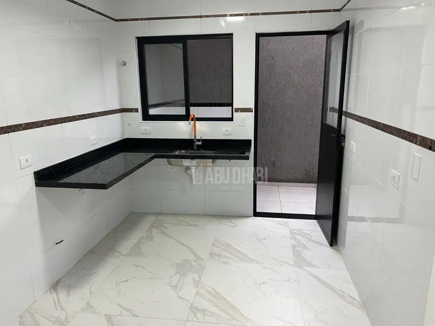 Foto 4 de Casa de Condomínio com 2 quartos à venda, 48m2 em Maracanã, Praia Grande - SP