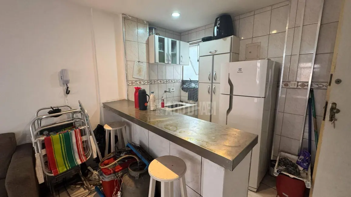 Foto 4 de Kitnet com 1 quarto à venda, 30m2 em Aviação, Praia Grande - SP