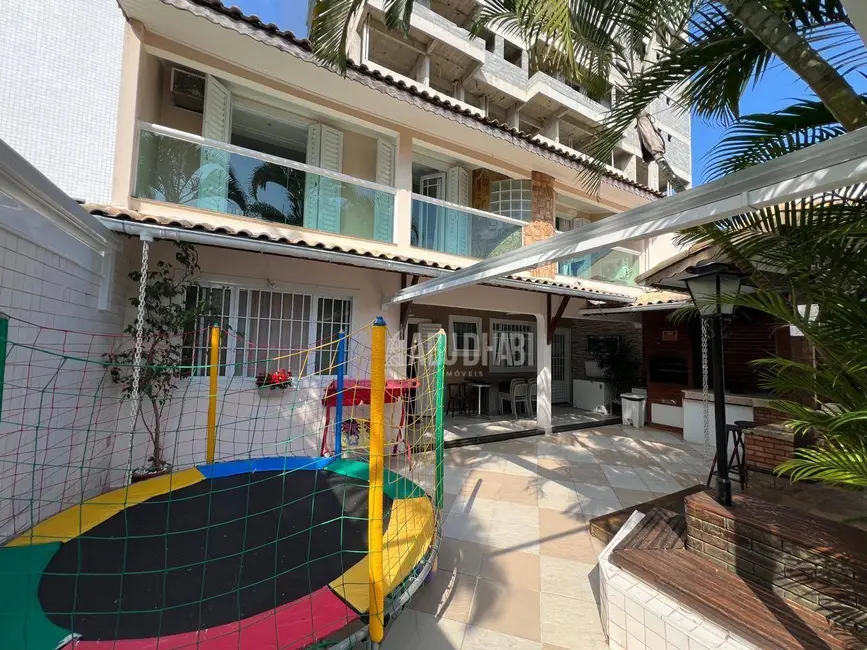Foto 4 de Casa com 3 quartos à venda, 180m2 em Canto do Forte, Praia Grande - SP