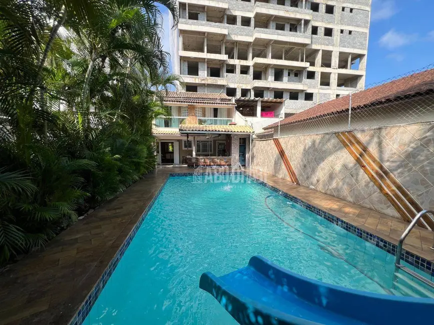 Foto 3 de Casa com 3 quartos à venda, 180m2 em Canto do Forte, Praia Grande - SP