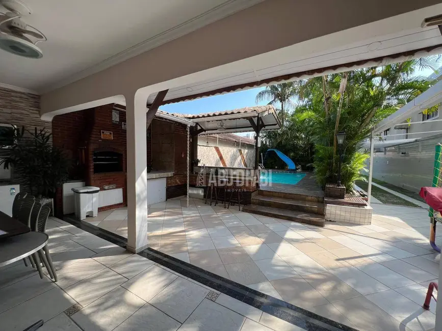 Foto 5 de Casa com 3 quartos à venda, 180m2 em Canto do Forte, Praia Grande - SP