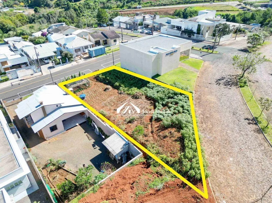 Foto 2 de Terreno / Lote à venda, 644m2 em Sao Lourenco Do Oeste - SC