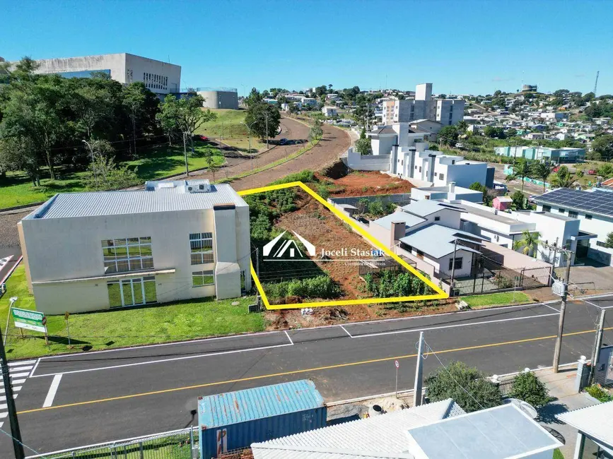 Foto 1 de Terreno / Lote à venda, 644m2 em Sao Lourenco Do Oeste - SC