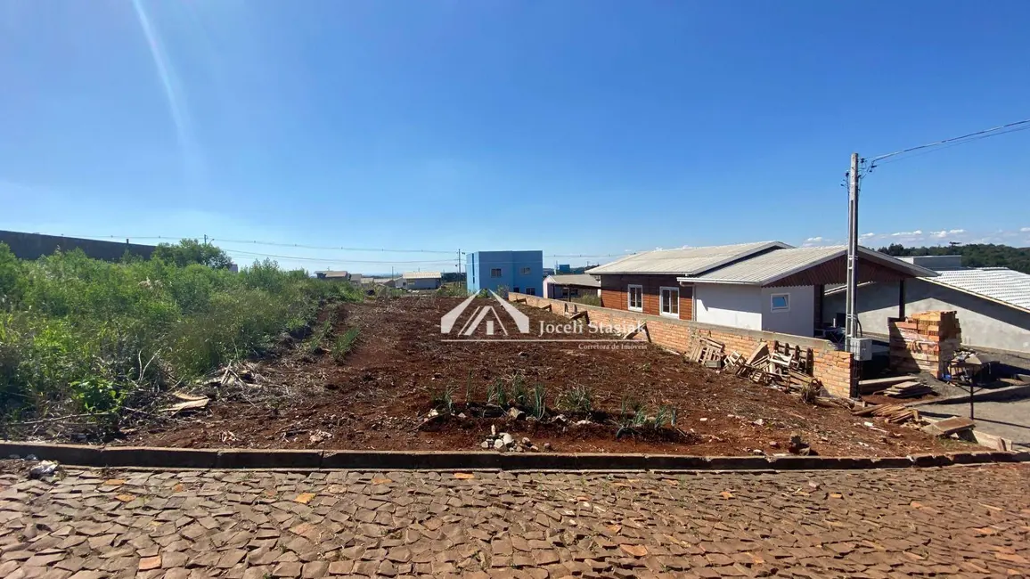 Foto 1 de Terreno / Lote à venda, 360m2 em Vitorino - PR