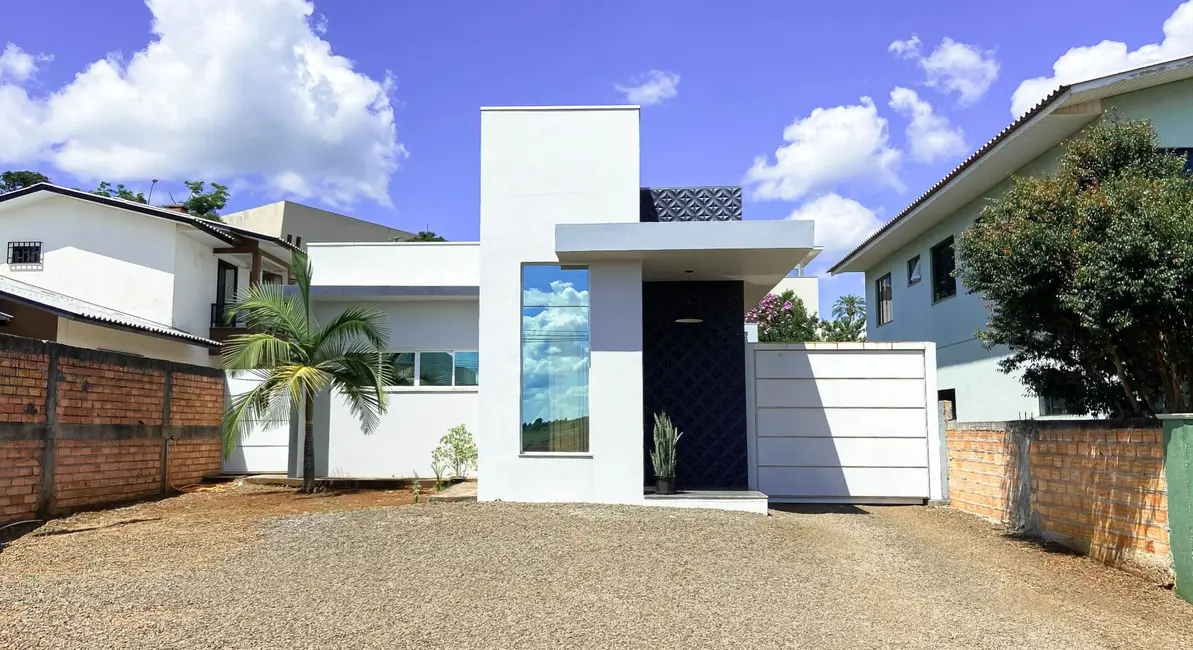 Foto 1 de Casa com 3 quartos à venda, 437m2 em Sao Lourenco Do Oeste - SC