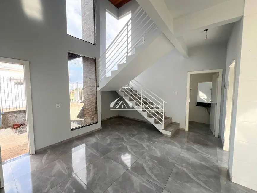 Sobrado com 2 quartos à venda, 180m2 em Sao Lourenco Do Oeste - SC - imagem 9 Foto 9 de Sobrado com 2 quartos à venda, 180m2 em Sao Lourenco Do Oeste - SC