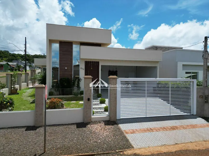 Foto 1 de Casa com 3 quartos à venda, 378m2 em Sao Lourenco Do Oeste - SC
