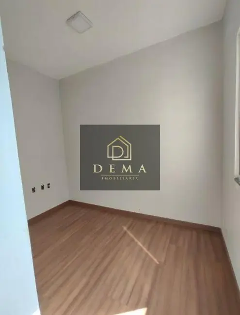 Sobrado com 3 quartos à venda, 147m2 em Jardim Santa Maria, Toledo - PR - imagem 5 Foto 5 de Sobrado com 3 quartos à venda, 147m2 em Jardim Santa Maria, Toledo - PR