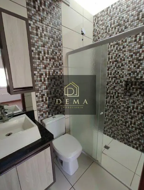 Sobrado com 3 quartos à venda, 147m2 em Jardim Santa Maria, Toledo - PR - imagem 9 Foto 9 de Sobrado com 3 quartos à venda, 147m2 em Jardim Santa Maria, Toledo - PR