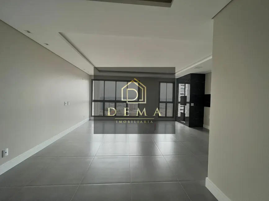 Apartamento com 3 quartos à venda, 129m2 em Centro, Toledo - PR - imagem 3 Foto 3 de Apartamento com 3 quartos à venda, 129m2 em Centro, Toledo - PR