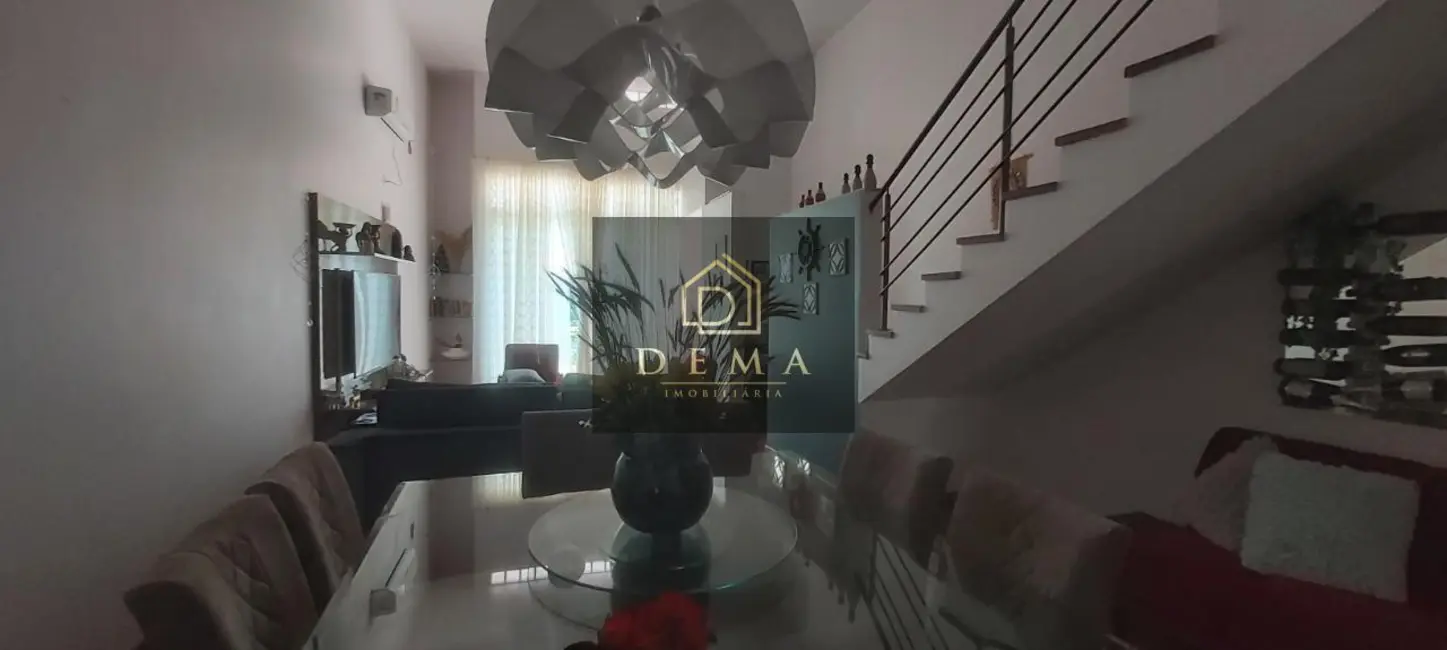 Casa com 3 quartos à venda, 220m2 em Jardim Gisela, Toledo - PR - imagem 5 Foto 5 de Casa com 3 quartos à venda, 220m2 em Jardim Gisela, Toledo - PR