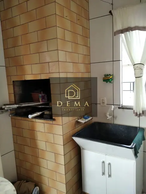 Apartamento com 2 quartos à venda, 121m2 em Jardim Gisela, Toledo - PR - imagem 5 Foto 5 de Apartamento com 2 quartos à venda, 121m2 em Jardim Gisela, Toledo - PR