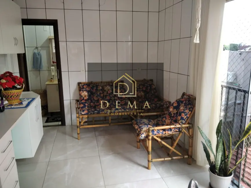 Apartamento com 2 quartos à venda, 121m2 em Jardim Gisela, Toledo - PR - imagem 6 Foto 6 de Apartamento com 2 quartos à venda, 121m2 em Jardim Gisela, Toledo - PR