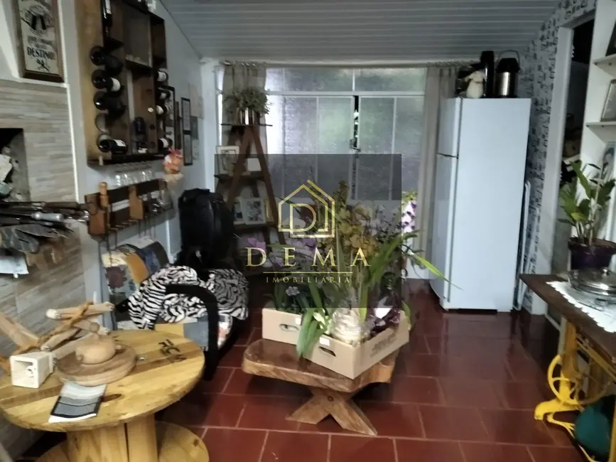Casa com 2 quartos à venda, 540m2 em Centro, Toledo - PR - imagem 5 Foto 5 de Casa com 2 quartos à venda, 540m2 em Centro, Toledo - PR
