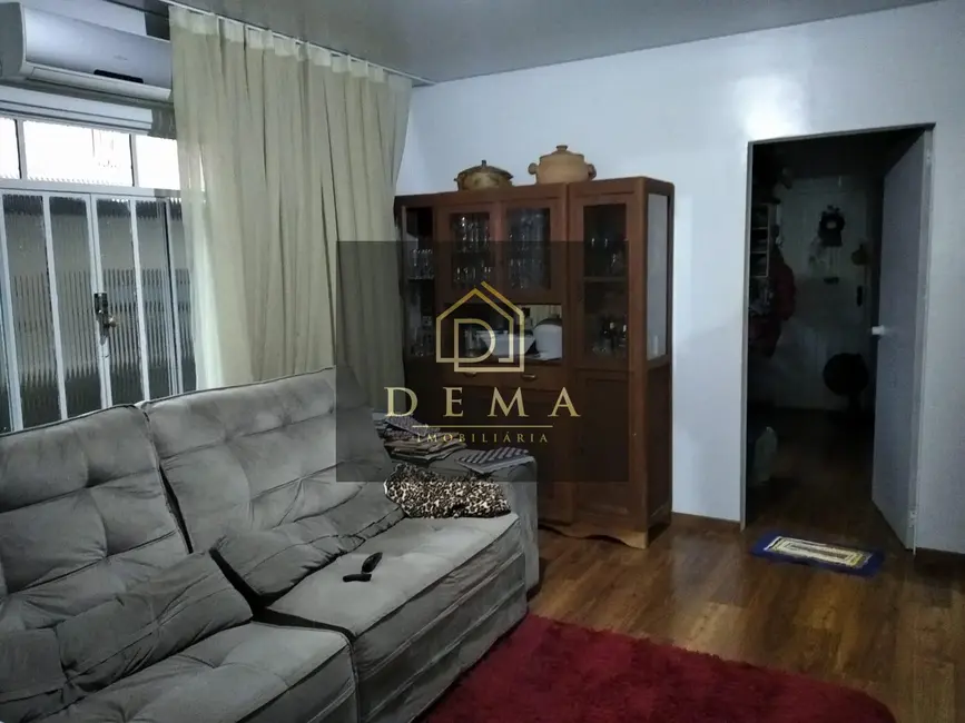 Casa com 2 quartos à venda, 540m2 em Centro, Toledo - PR - imagem 4 Foto 4 de Casa com 2 quartos à venda, 540m2 em Centro, Toledo - PR